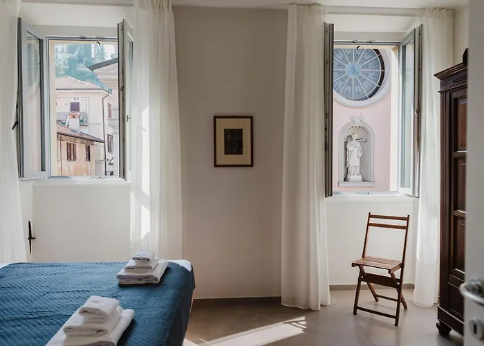 Nyaraló Senape - By Lovecomo