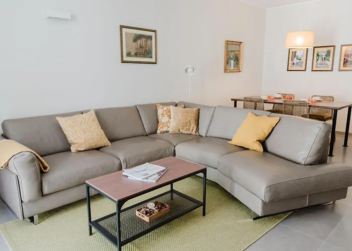 Nyaraló Senape - By Lovecomo Menaggio